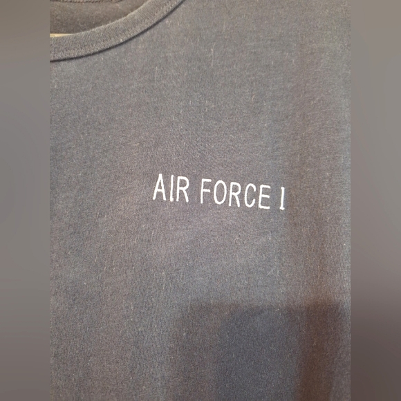 NIKE Air Force 1 medium athletic cut cotton tee shirt black red plaid bottom - Picture 2 of 8